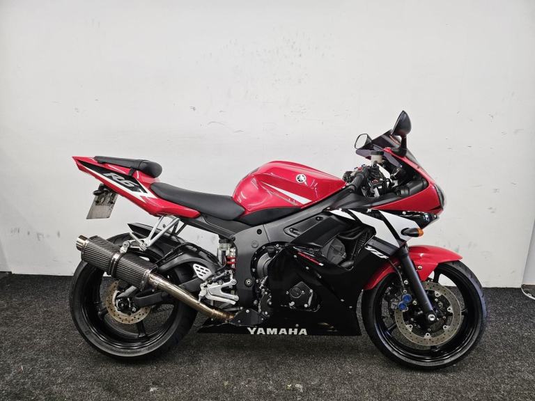 YAMAHA YZF-R6 ** SP ENGINEERING EXHAUST - TAIL TIDY - MOT AUG 2027 **