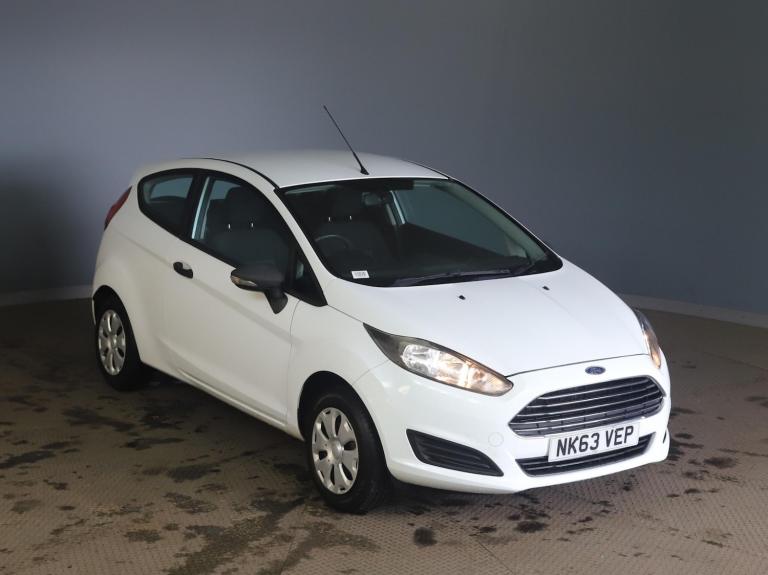 2014 Ford Fiesta 1.25 Studio 3dr HATCHBACK PETROL Manual