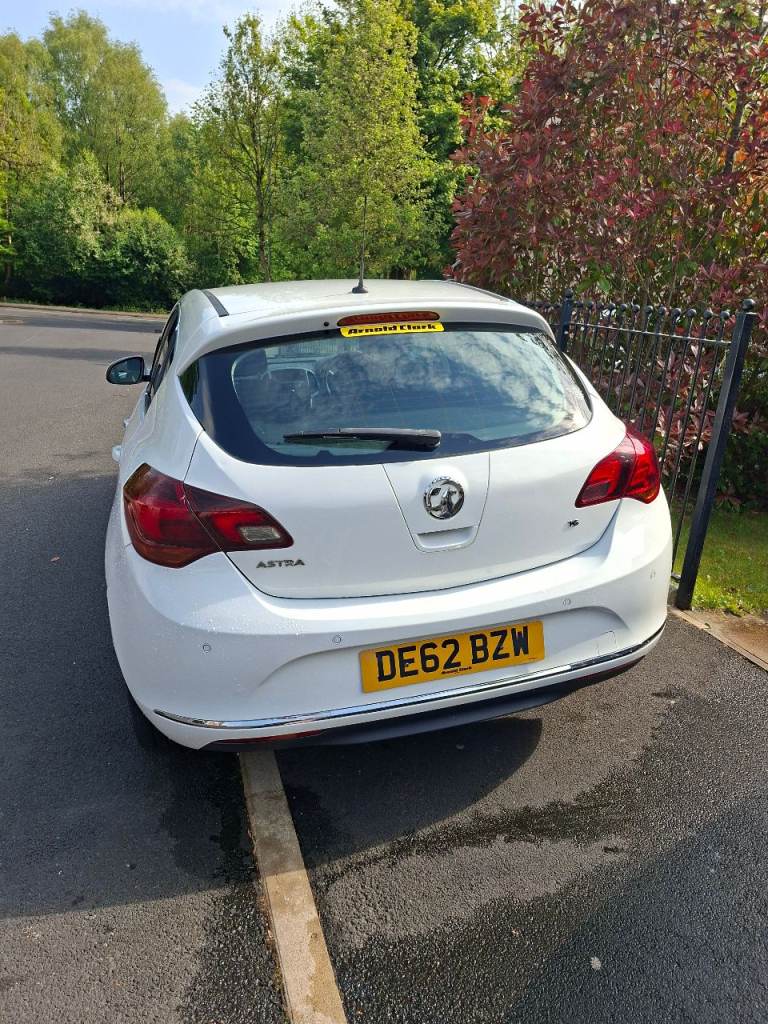 Vauxhall, ASTRA, Hatchback, 2012, Manual, 1598 (cc), 5 doors