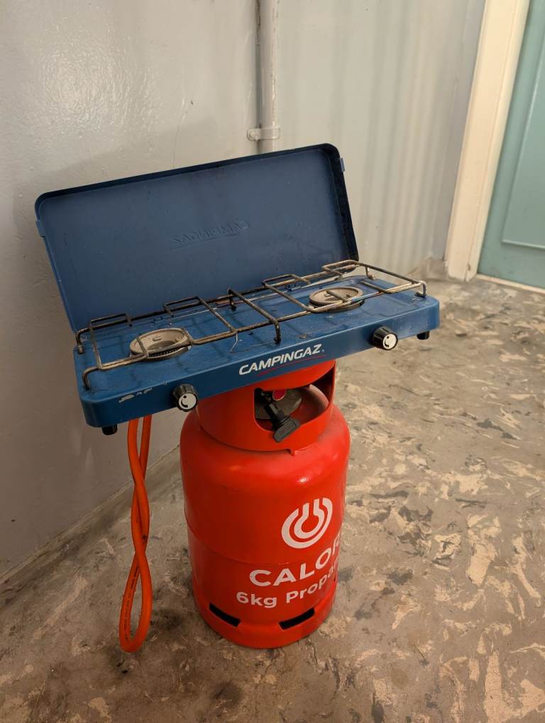6kg propane bottle with gas stove attached 