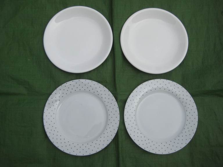 2 Large Decorative and 2 Large Plain White Dinner Plates: £3.00 Each Pair or All 4 Plates for £5.00