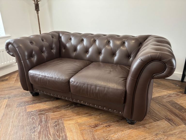Brown Chesterfield Style 2-Seater Sofa