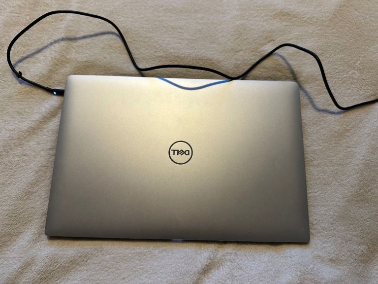 Dell XPS 15-9570 4k Touchscreen (intel i7-8750H 6-core, 512gb SSD, 16gb RAM, Win11 Pro)