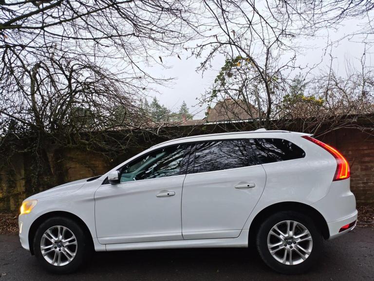 VOLVO XC60 2.0 T5 SE Lux Nav Auto Euro 6 (s/s) 5dr 2014