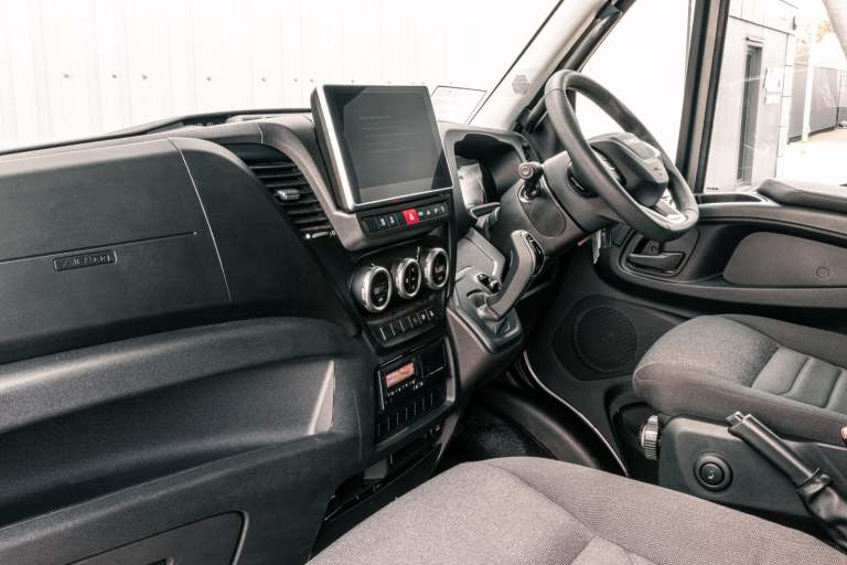 2025 3.0 210BHP MY24 AUTO IVECO DAILY 7.2 TONNE RECOVERY TRUCK CAR TRANSPORTER 