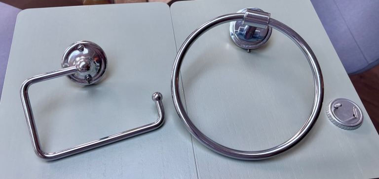 Polished chrome Bathroom Towel Ring & Toilet Roll Holder