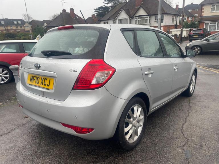 2010 Kia Ceed 1.6 CRDi 1 Euro 4 (s/s) 5dr HATCHBACK Diesel Manual