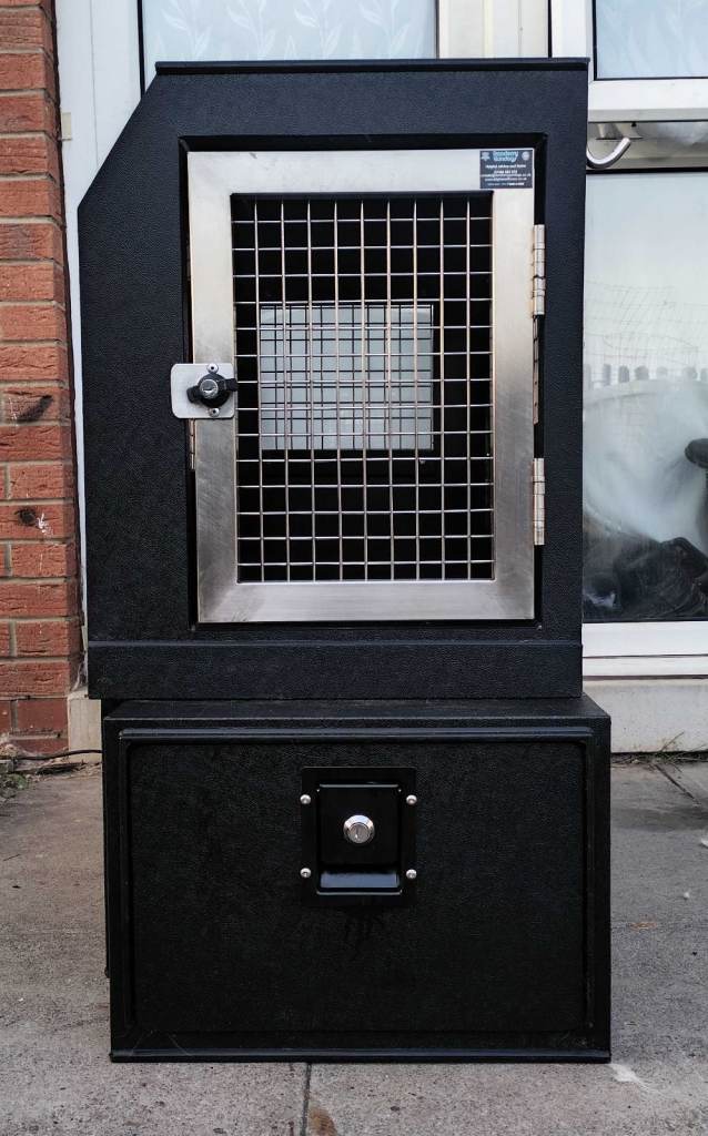 Dog box & Storage drawer / draws ( Single ) LR Discovery 4 "Delivery Available" Lockable