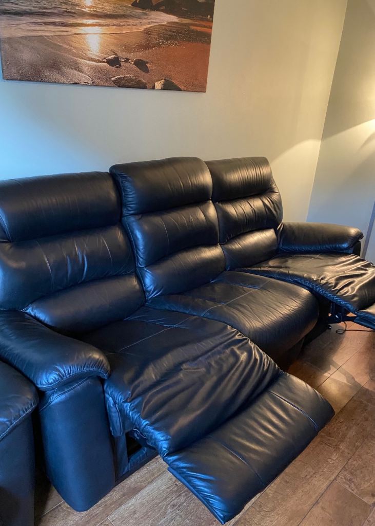 La-Z / Lazy Boy Black 3 Seater Sofa with Electric Reclining Arm Chair & Regular Arm Chair