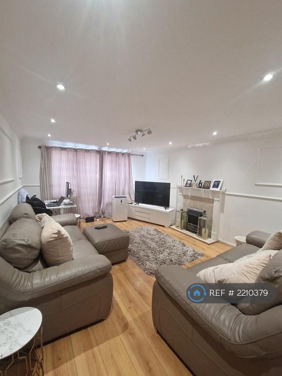 3 bedroom house in Harper Close, Grays, RM16 (3 bed) (#2210379)