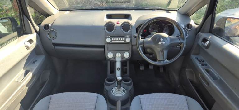 1 Prev owner. MOT 31/10/26. Well maintained. 2005/55 Mitsubishi Colt Equippe Diesel 1.5 DI-D 5 door