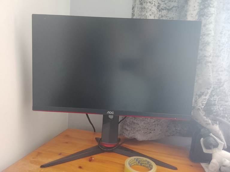 AOC Gaming Monitor – 144hz 24G2SU - Black, Good Condition 