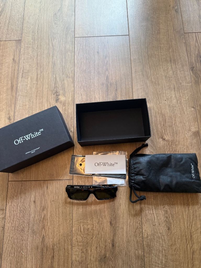 OFF-WHITE Sunglasses – Tortoiseshell, As Good As New