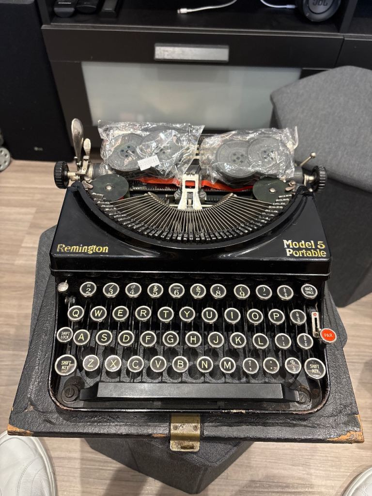 Remington 1935 model 5 Portable typewriter 