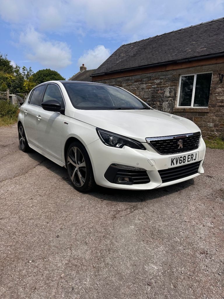 2018 Peugeot 308, just had service & MOT, Manual, 1499 (cc), 5 doors