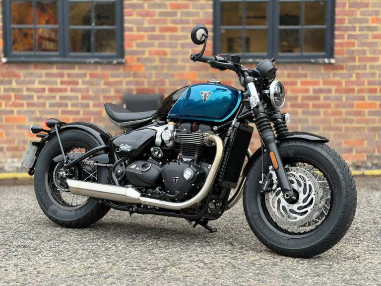2026 TRIUMPH BONNEVILLE BOBBER