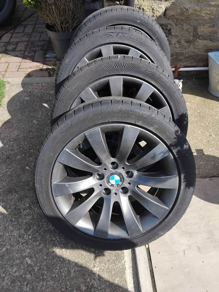 Set 4 BMW wheels and tyre