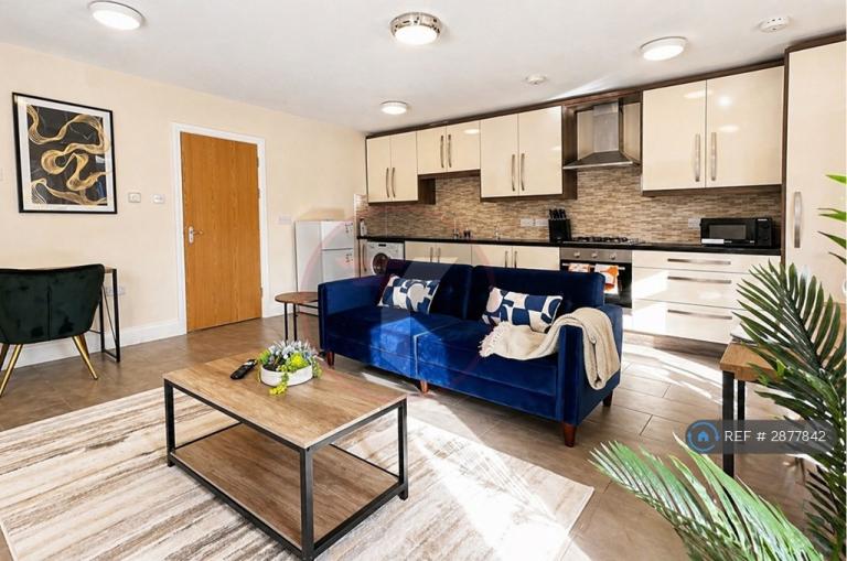 2 bedroom flat in Whippendell Court, Watford, WD18 (2 bed) (#2877842)