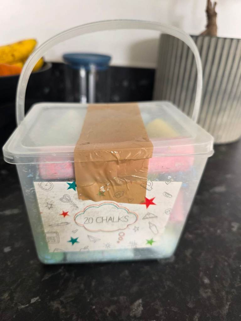 Box of Chalks – Used (Approx. 20 Pack, Some Broken)