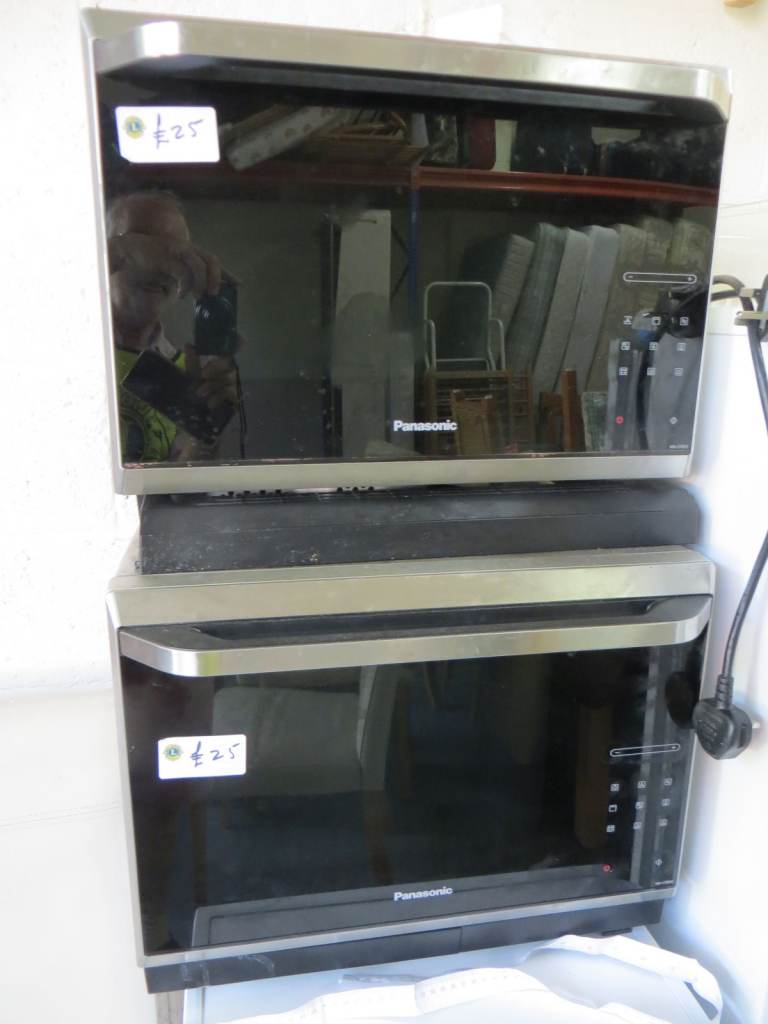 3 Microwave Ovens (Kenilworth Lions Furniture Store)