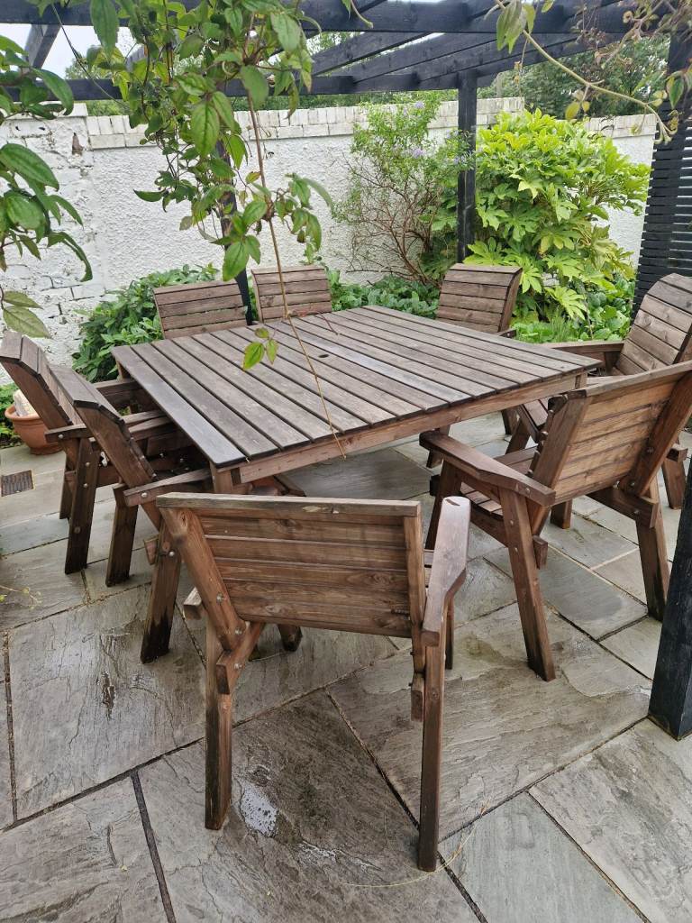 Charles Taylor 8 seater dining table & chairs