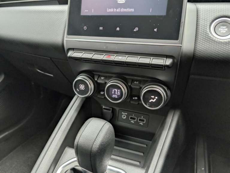 2023 Renault Clio 1.6 E-TECH Evolution Hatchback 5dr Petrol Hybrid Auto Euro 6 (s/s) (145 ps) HAT...