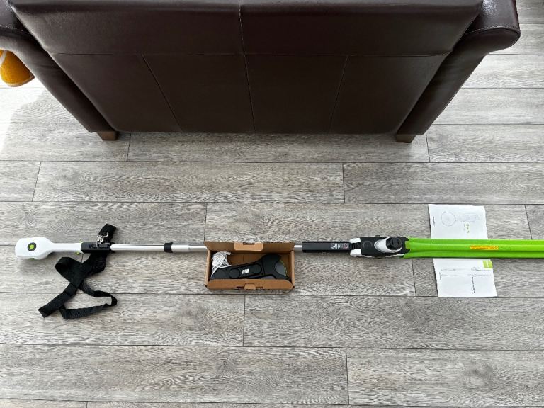 LONG REACH HEDGE TRIMMER & BRANCH CUTTER