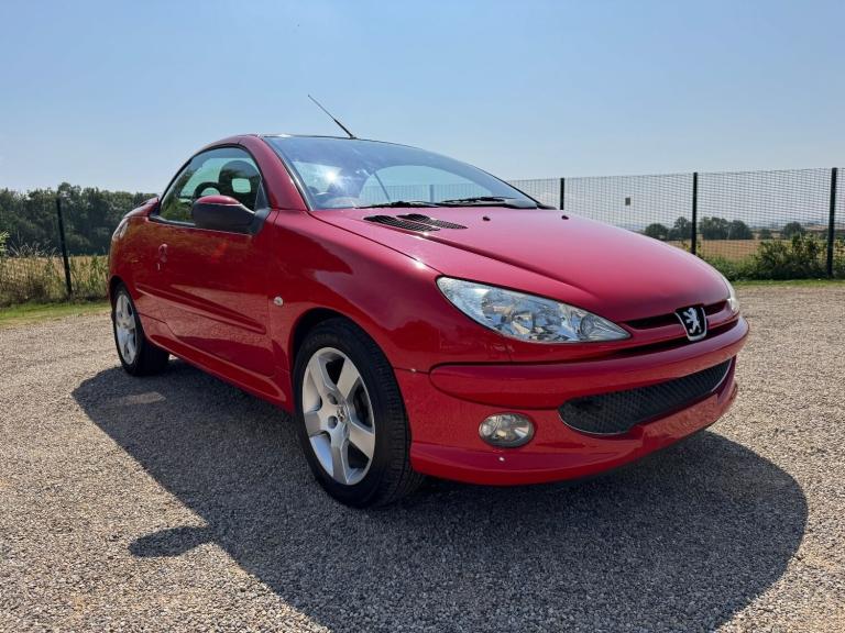 2005 Peugeot 206 CC 1.6 AUTOMATIC CONVERTIBLE * ONLY 28000 MILES * TOP GRADE 4B *  Petrol Automatic