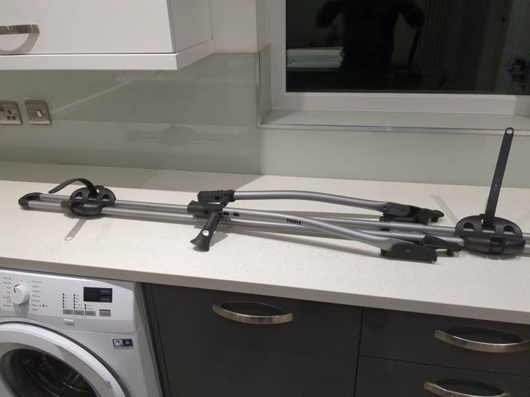Roof mounted cycle rack.