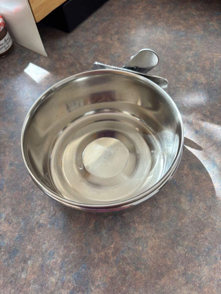 Dog bowl 