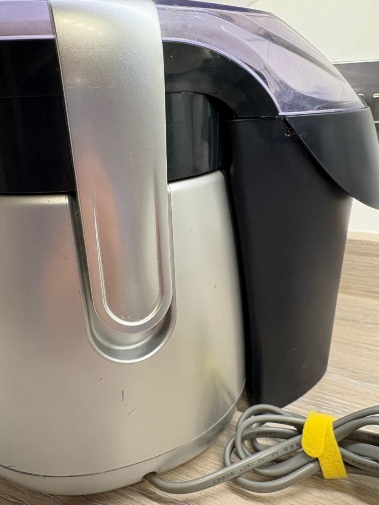 Breville Juice Fountain Junior JE22  Silver/Black 