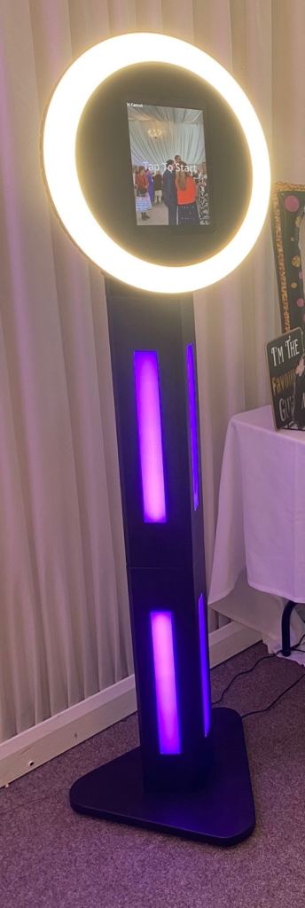 Selfie Pod stand - perfect for weddings/birthdays/events