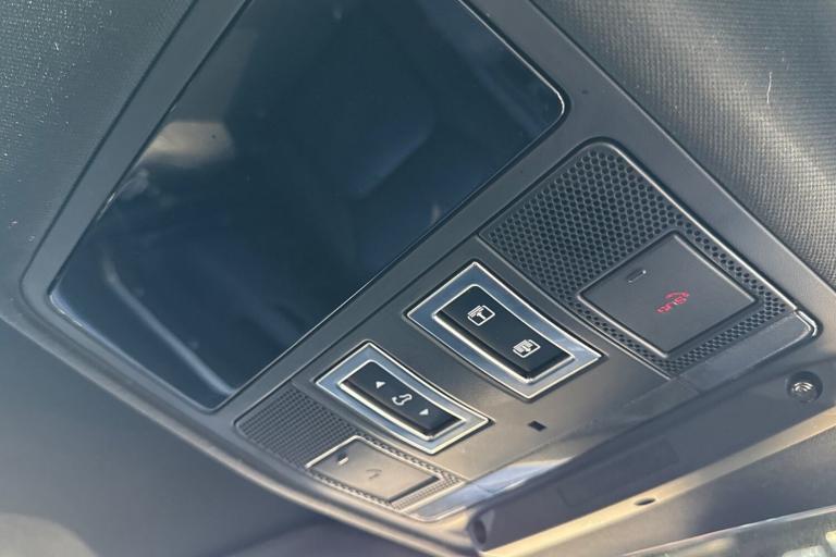 2024 Land Rover Defender 110 3.0 D300 X-Dynamic SE 5dr SUV DIESEL Automatic