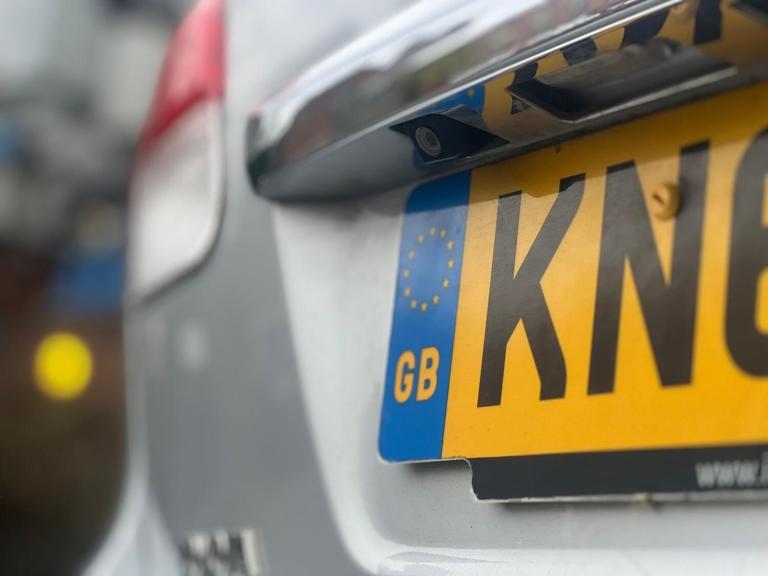 2012 Toyota Avensis 2.2 D-4D T4 5dr ESTATE DIESEL Manual