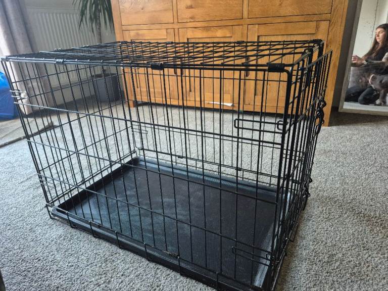 Dog Crate L 30 inches x H 21 inches x W 19 inches