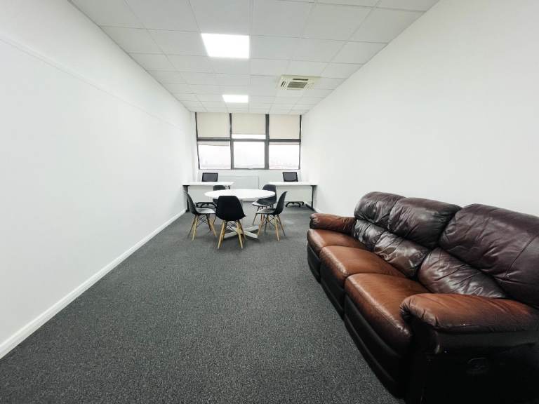 Medium Office To Rent in Park Royal NW10 