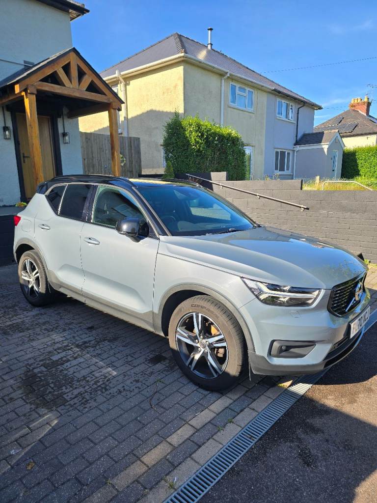 Volvo XC40 in Grey