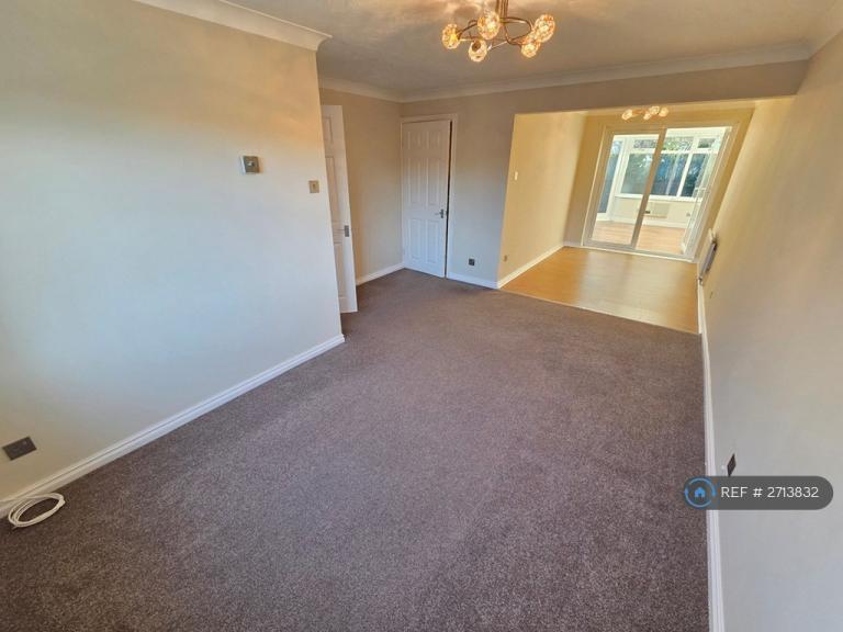 3 bedroom house in The Croft, Killingworth, Newcastle Upon Tyne, NE12 (3 bed) (#2713832)