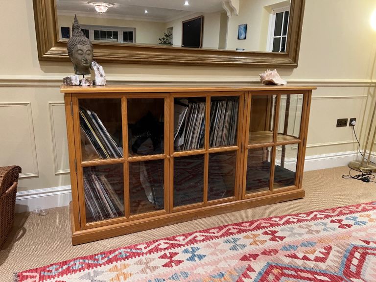 Solid Oak Display Cabinet / Sideboard – Glass Doors – Beautiful Condition – £250
