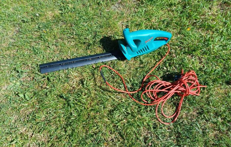 Bosch Corded Hedge Trimmer (previously cut through wire)