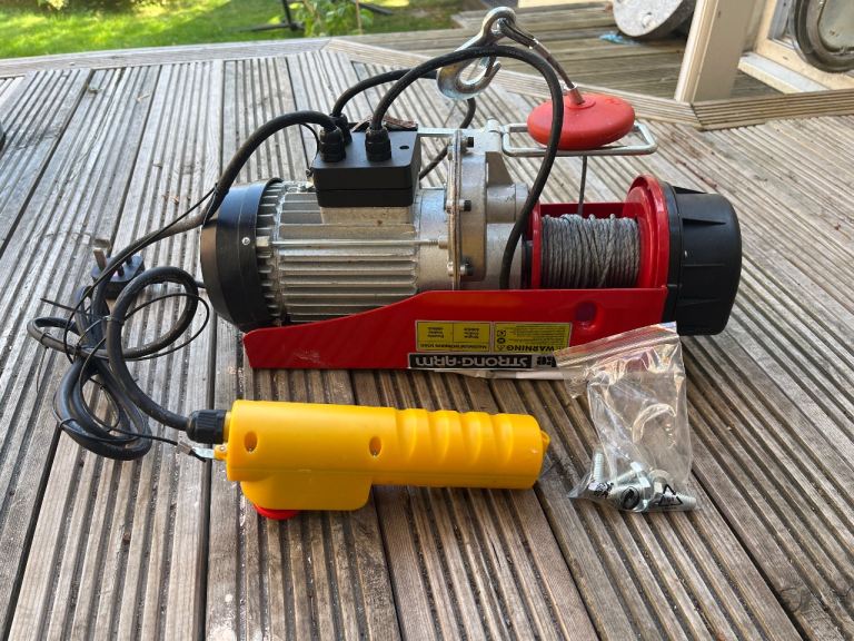 Electric power hoist