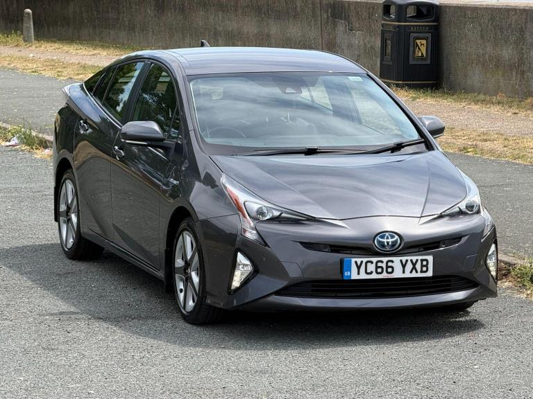 2016 Toyota Prius 1.8 VVT-h Business Edition Plus CVT Euro 6 (s/s) 5dr (15in Alloy) HATCHBACK Pet...