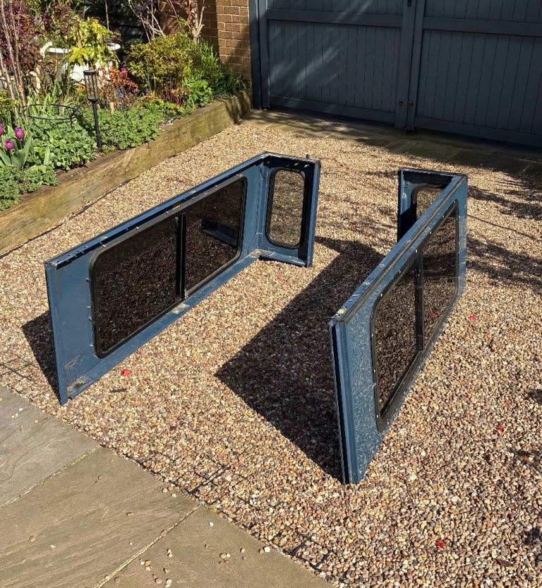 Land Rover Defender 90 Side Panels