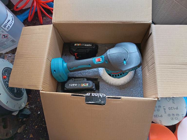 CAR PAINT POLISHER, CORDLESS 
