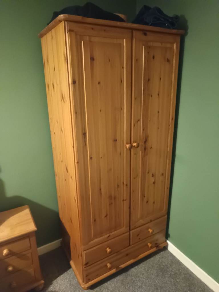 Wardrobe 