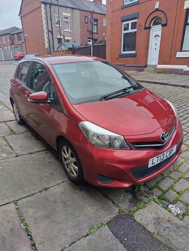 Toyota Yaris 1.3 Petrol – 2013 – £1,995