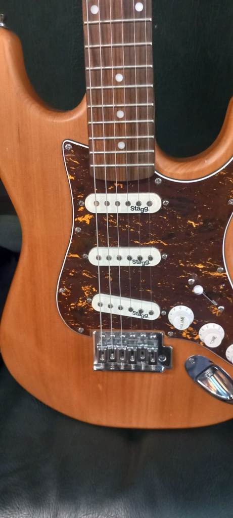 Stagg electric guitar strat style 