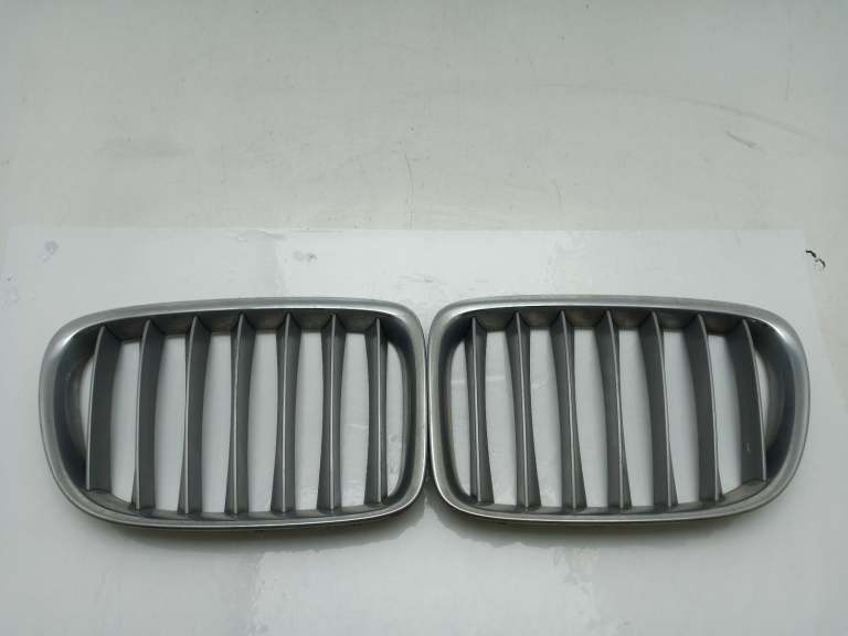 Bmw X1 Grille E84 Kidney Grille Pair 2008-2015