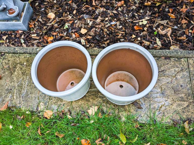 Heritage Ceramic Pot – 30 cm