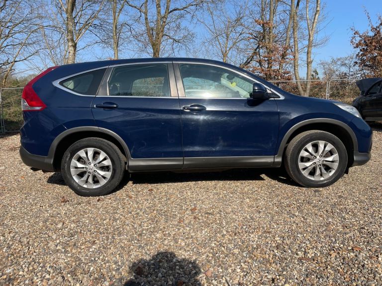 Honda CR-V 2.0 petrol automatic 4 wheel drive 